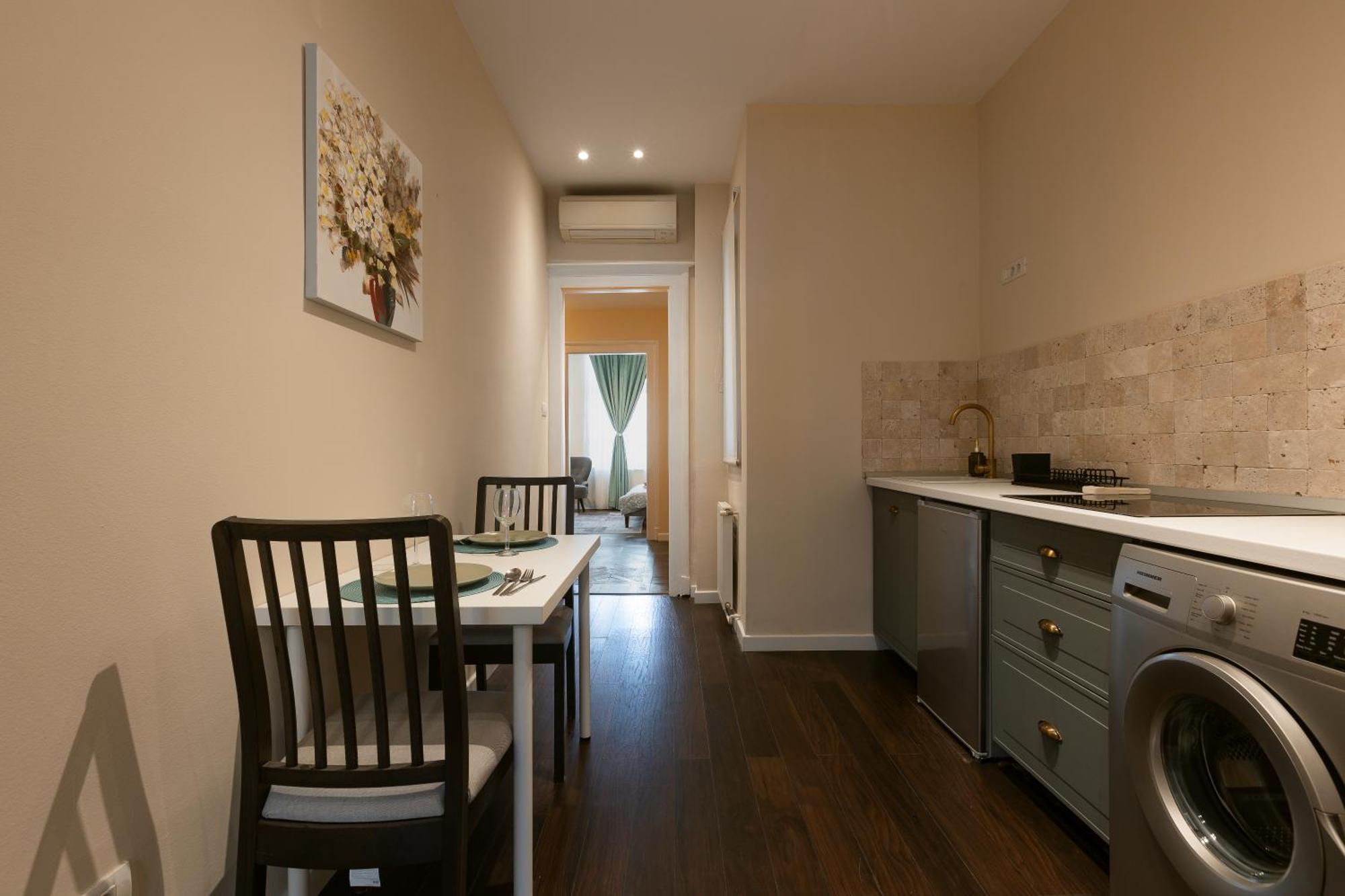 Central Charm - 2Br Apartment Timisoara Exterior photo