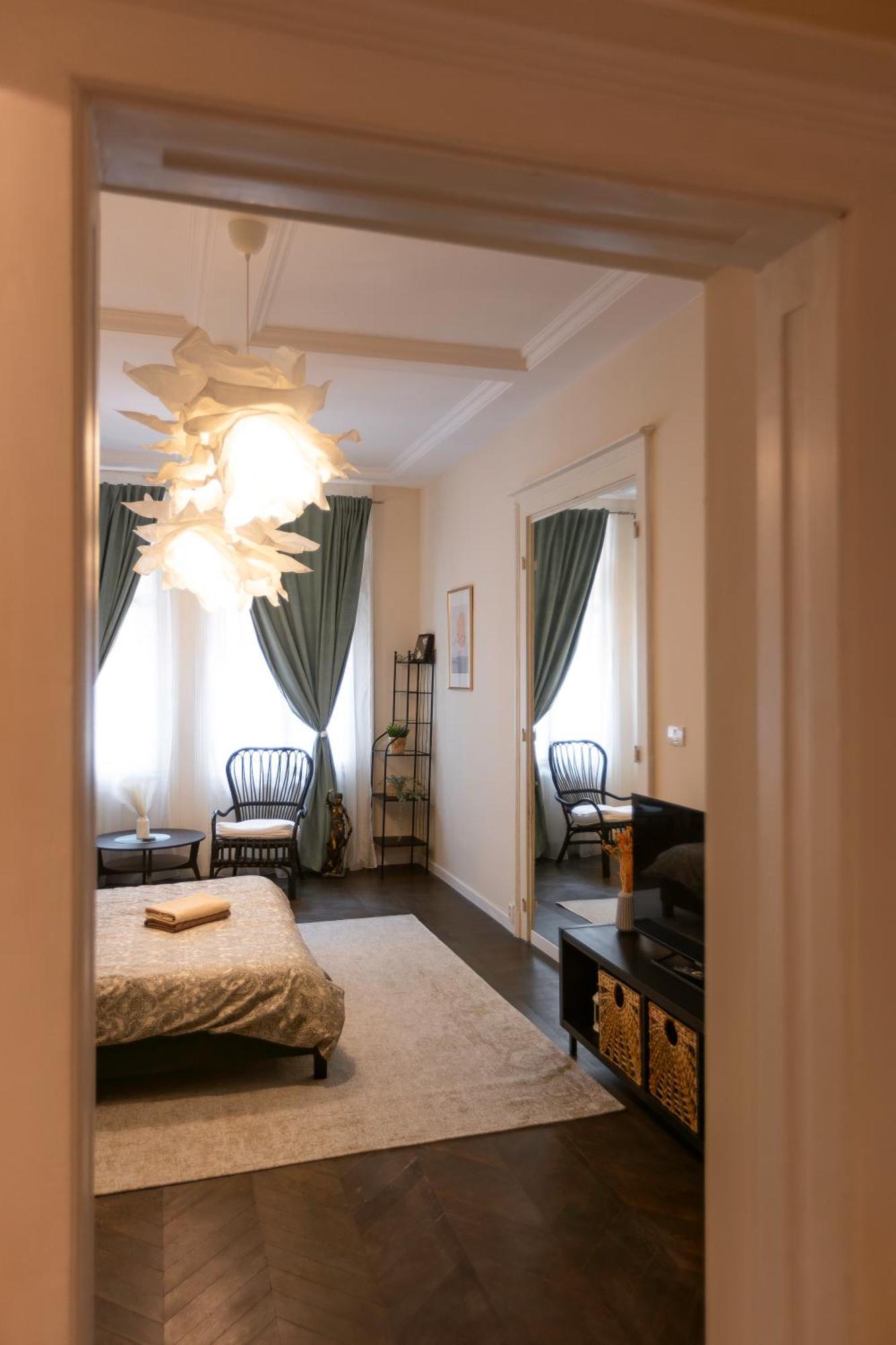 Central Charm - 2Br Apartment Timisoara Exterior photo