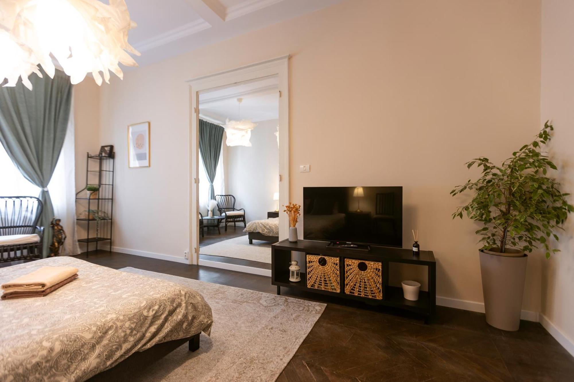 Central Charm - 2Br Apartment Timisoara Exterior photo