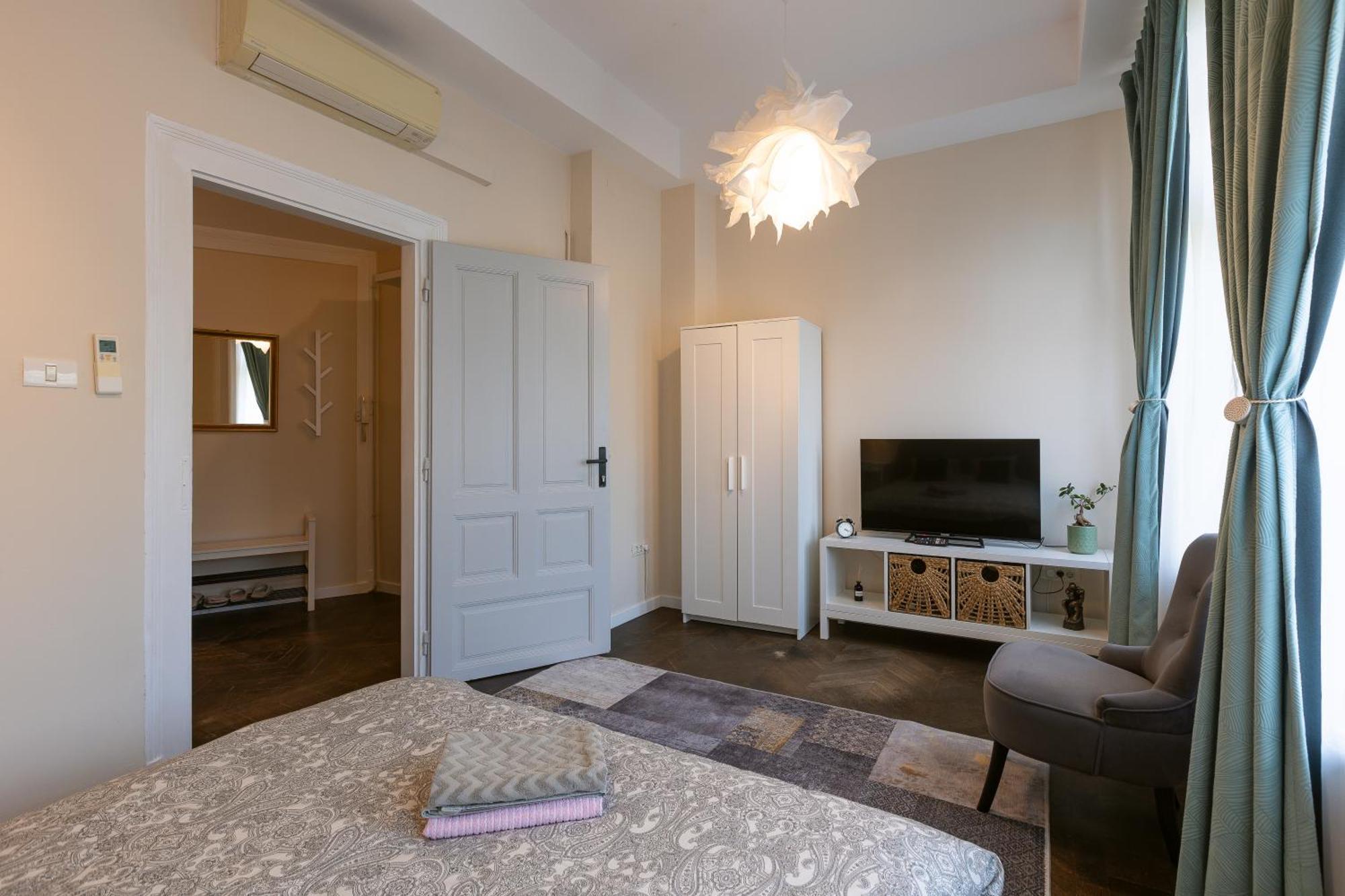 Central Charm - 2Br Apartment Timisoara Exterior photo