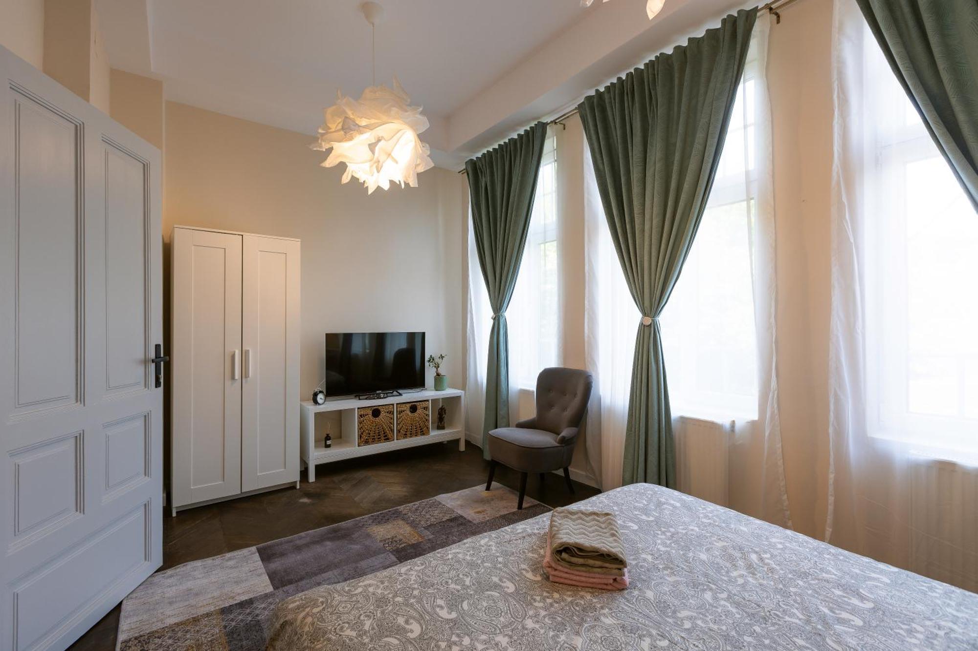 Central Charm - 2Br Apartment Timisoara Exterior photo